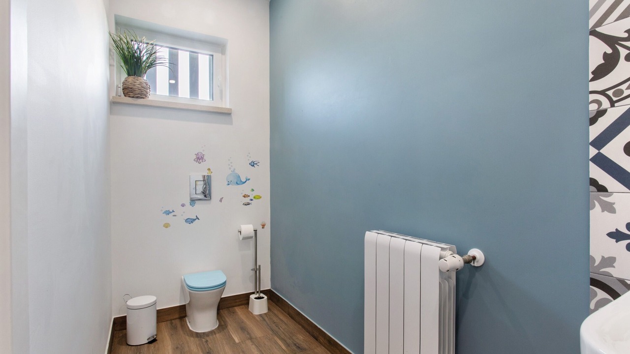 Photo of Bathroom in Raposos