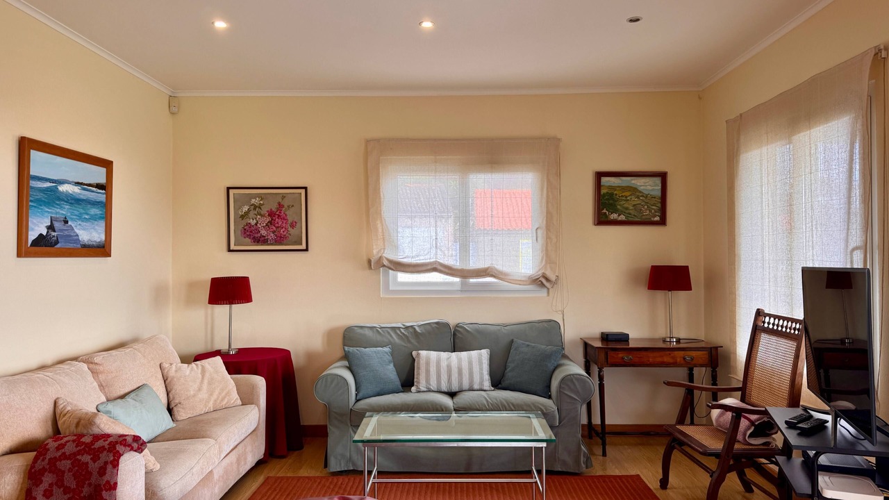 Photo of Livingroom in Capelas