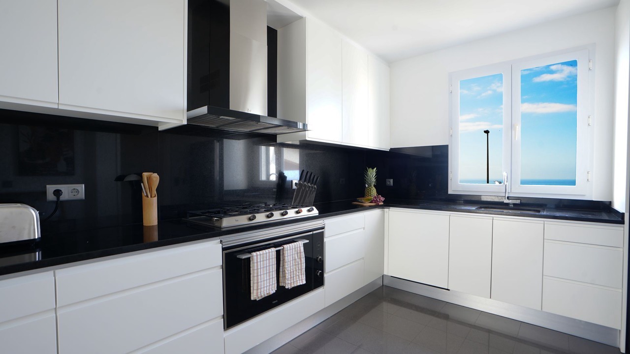 Photo of Kitchen in Garajau