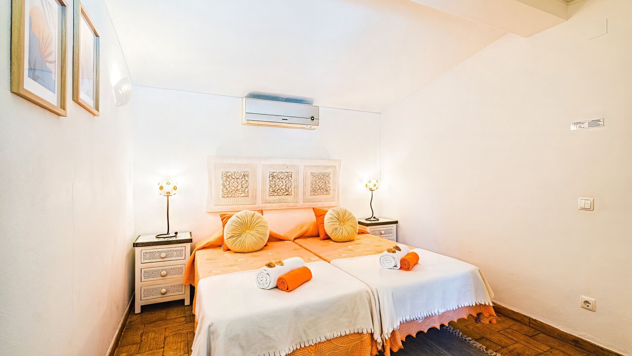 Photo of Bedroom in Guia
