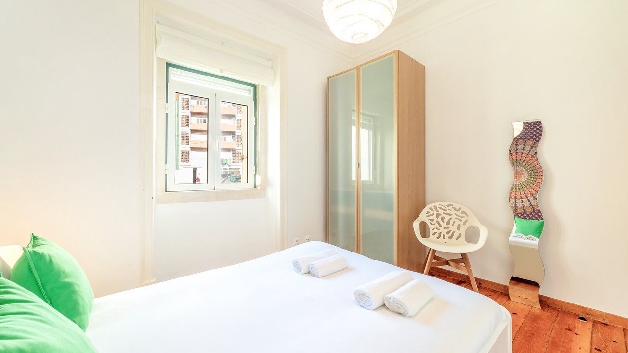 Photo of Bedroom in Linda-a-Velha
