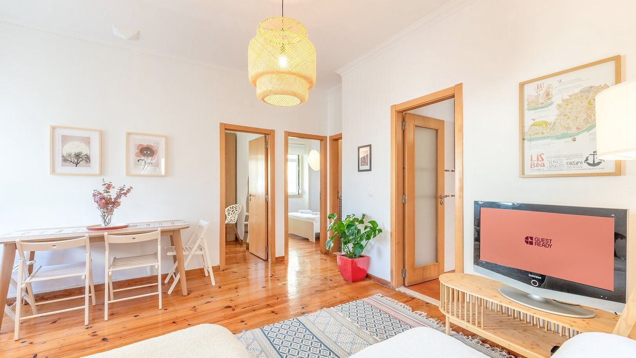 Photo of Bedroom in Linda-a-Velha
