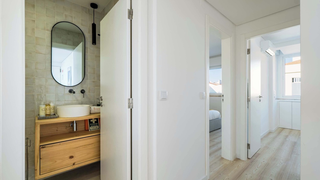 Photo of Bathroom in Carcavelos