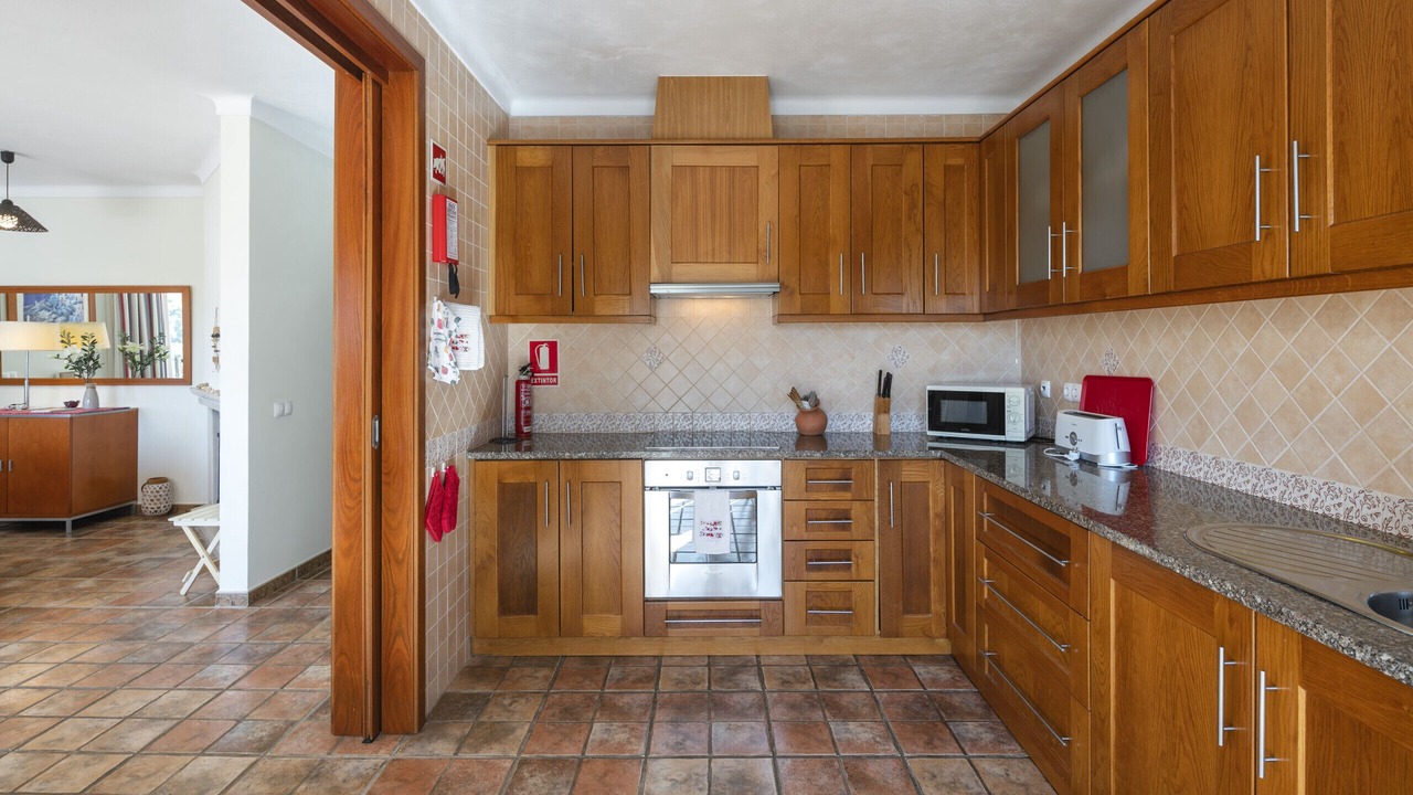 Photo of Kitchen in Lagoa e Carvoeiro
