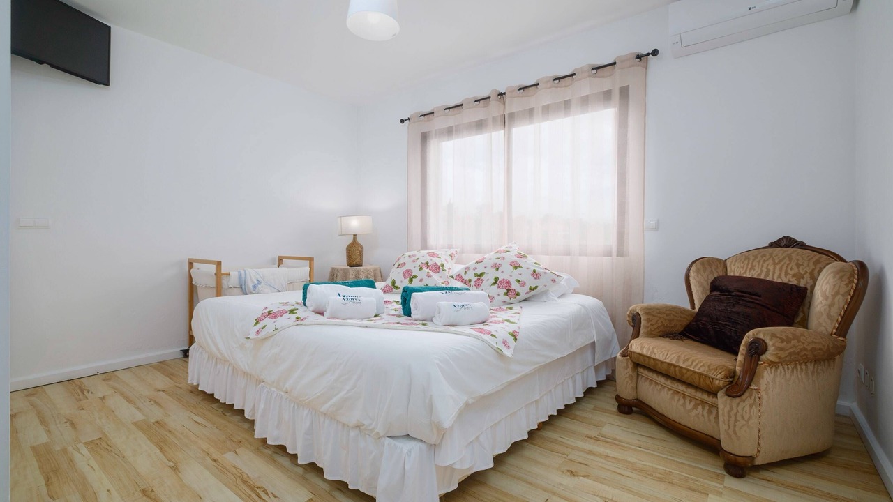 Photo of Bedroom in Fenais da Luz