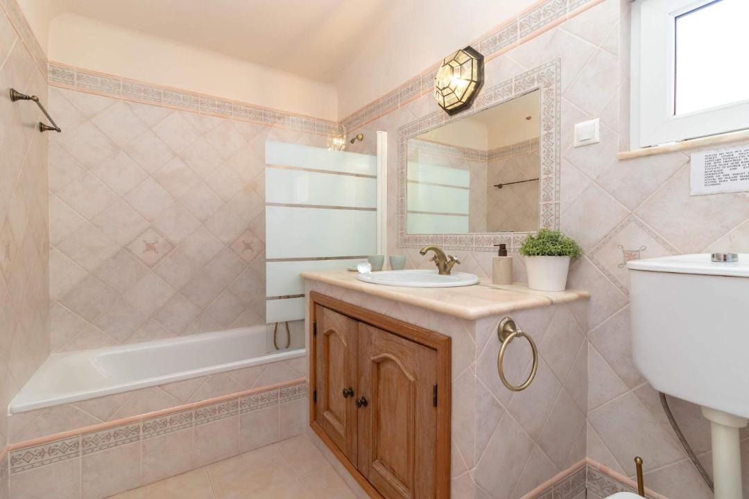 Photo of Bathroom in Carvoeiro