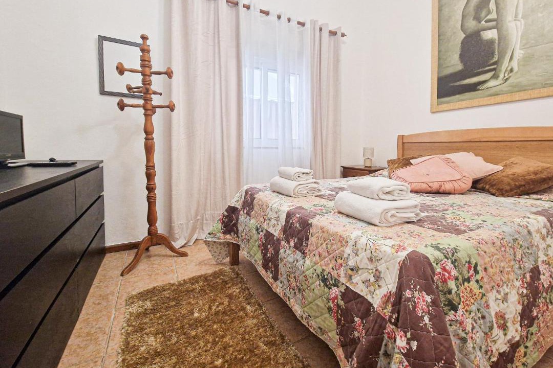 Photo of Bedroom in Tunes