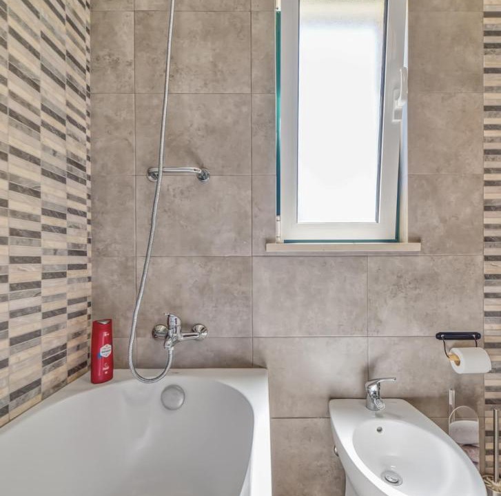 Photo of Bathroom in Fialho