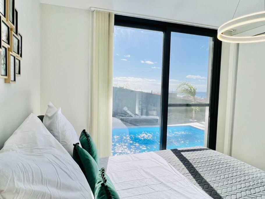 Photo of Bedroom in Paul do Mar