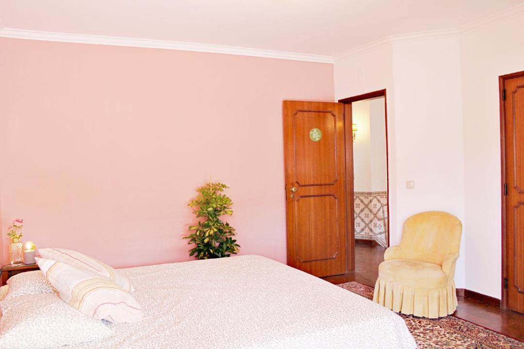Photo of Bedroom in Carcavelos