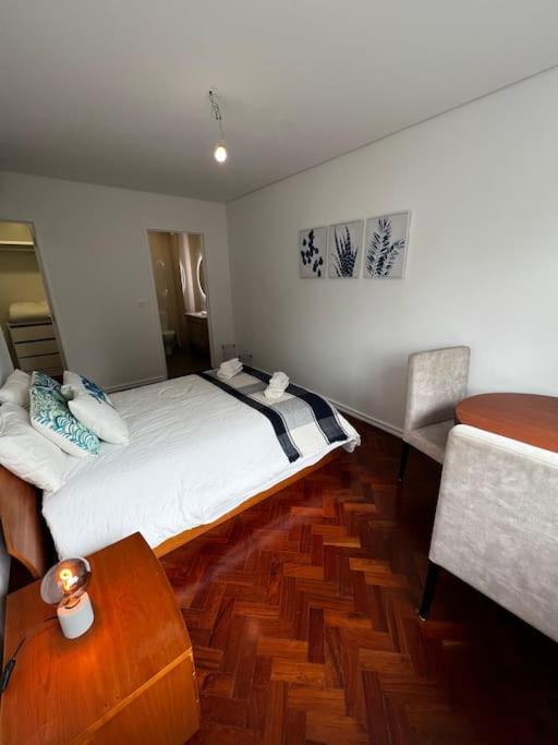 Photo of Bedroom in Arrifana