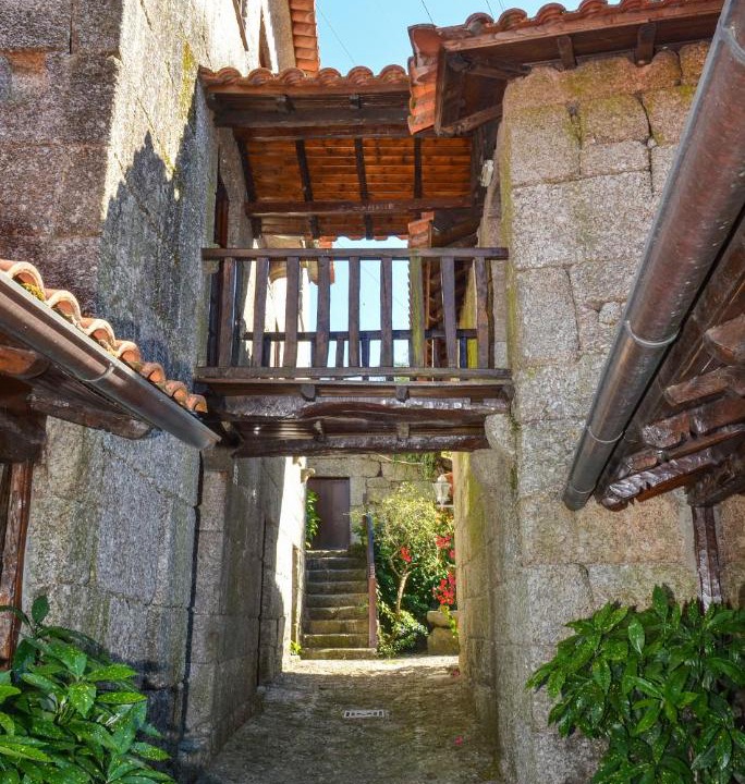 Photo of Buildings in Canicada