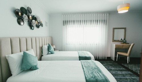 Family Room, 2 Twin Beds, Non Smoking, Pool View