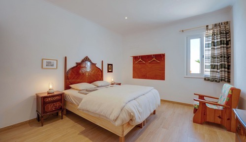 Joana's House