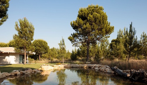 Three Bedroom Villa with Lake