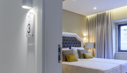 Suite (3)
