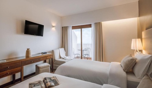 Twin Room, Balcony
