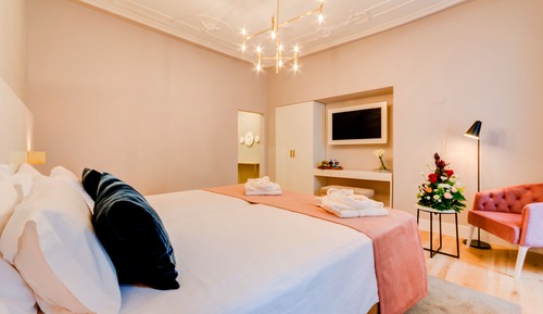 Superior Twin Room (Chiado Square View)