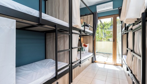 Shared Dormitory, Mixed Dorm, Air conditioning