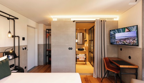Deluxe Double or Twin Room