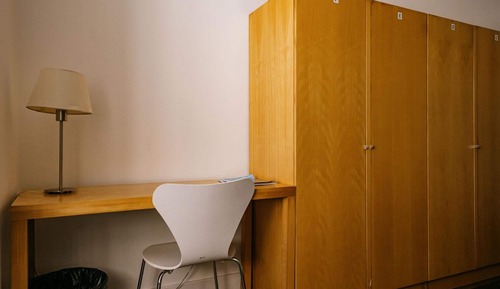 Shared Dormitory, Shared Bathroom (Female)