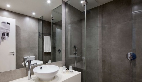 Suite (Extra Bed 3 Adults + 1 Child)