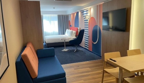 Suite, 1 Queen Bed