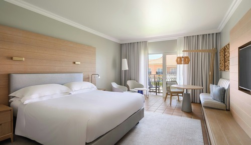 Room, 1 King Bed, Partial Ocean View