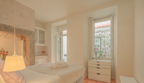Frescos Paintings Apartment (4C)