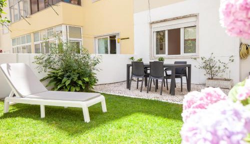 Deluxe One-Bedroom Apartment with Garden View