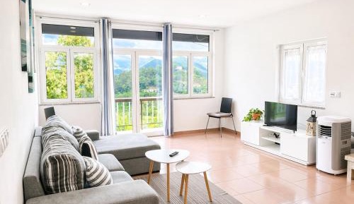Apartment with Lake View