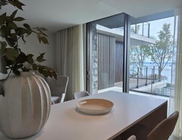 One-Bedroom Premium Apartment with Ocean View