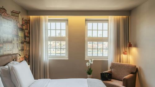  Double or Twin Vintage with River View