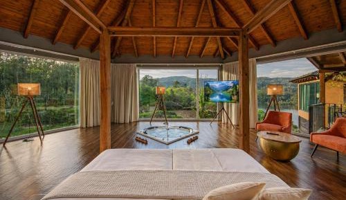 Suite with Garden View
