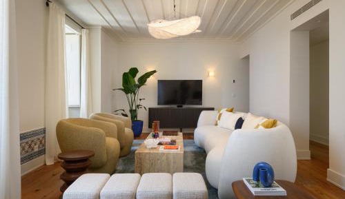 Four Bedroom Apartment with River View