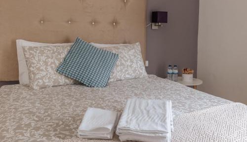 Double Room with Shared Bathroom
