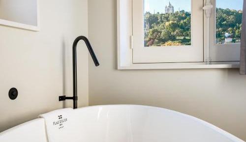 Deluxe Double Room with Bath