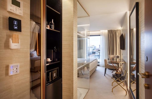 Centro / Baixa Hotel | Wine & Books Porto Hotel - Small Luxury Hotels of the World