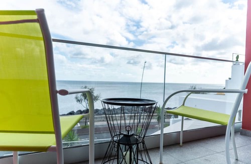 Ponta Delgada House | Garoupas Inn