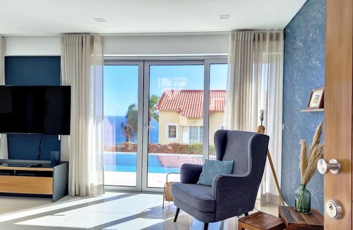 Canico House | Villa Madeira by LovelyStay
