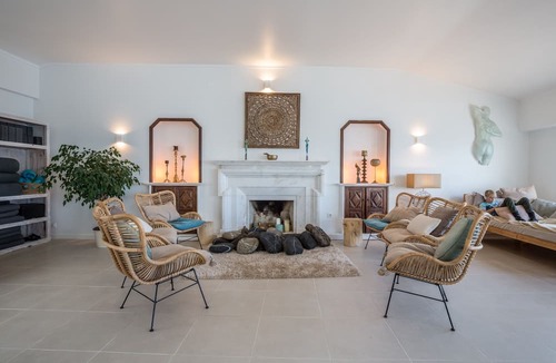 Ericeira Bed & Breakfast | Sandhi House - Yoga & Wellness