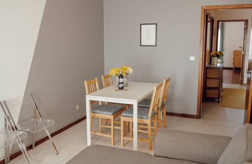 Espinho Apartment | Espinho Modern 3 Bedroom Apartment by Vacationy