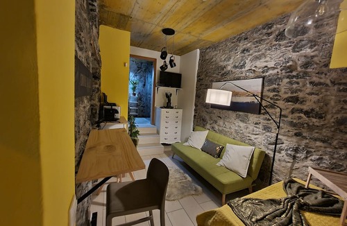 Lombo do Doutor House | Room-discover Magical Calheta
