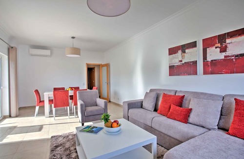 Funchal Apartment | Lagos Palm Tree 1 With Pool by Homing