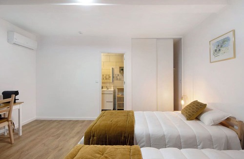 Coimbra Apartment | Room 'Quarto 3 Rc - Quinta Df' with Mountain View, Wi-Fi and Air Conditioning