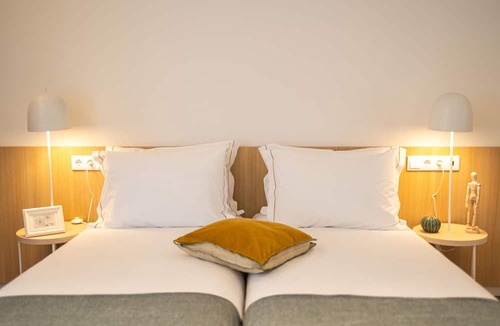 Seia Hostel | Watts House