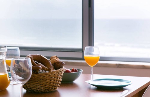 Costa de Caparica Apartment | Sunset Bliss - Breathtaking Beach Apartment