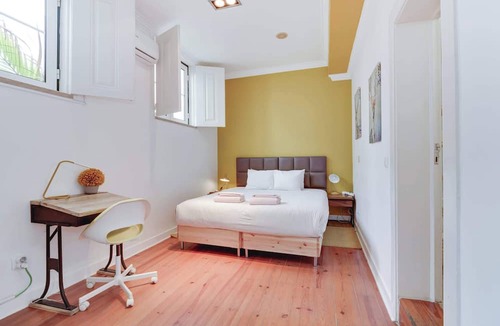 Encarnacao Apartment | Emenda 1 - Charming Apartment in Chiado w/Parking