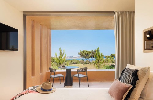 Meia Praia Apartment | Palmares Signature Apartments - Adults Friendly