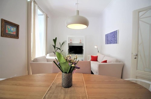 Baixa Apartment | Beautiful 2BR/2BR Apartment w/Elevator in Baixa